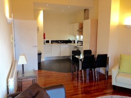 Crown Apartments 3B By Week2Week Newcastle-upon-Tyne Exteriör bild